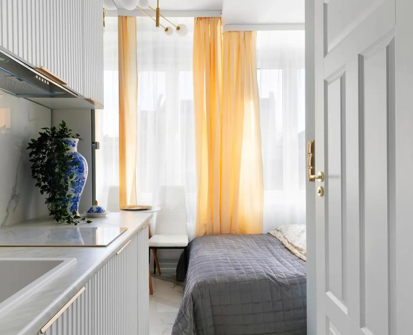 Golden Apartment